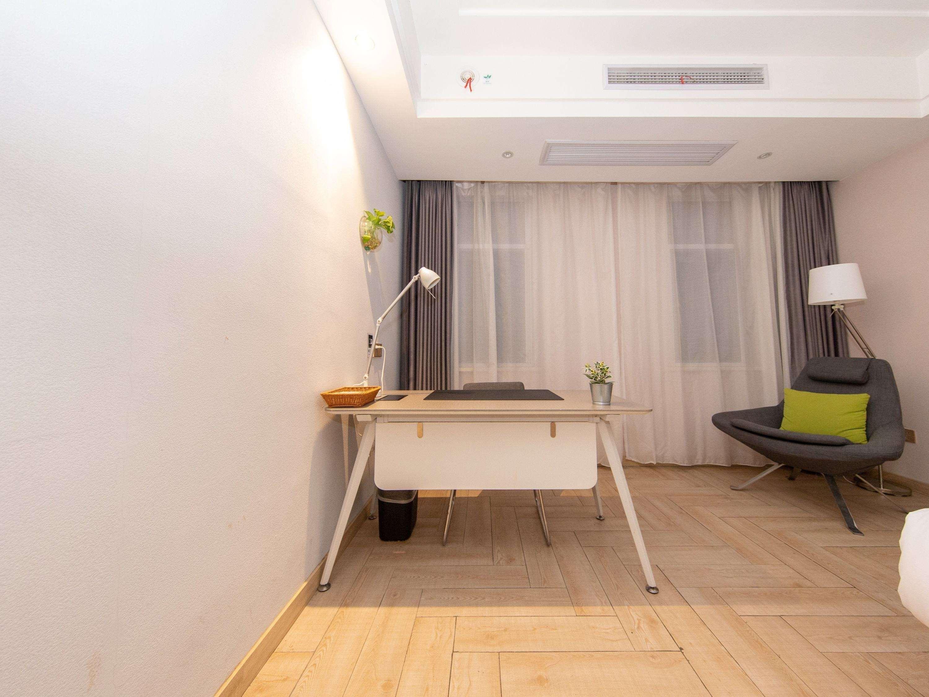 ホテル Ibis Styles Nantong Development Zone Shimao Plaza エクステリア 写真