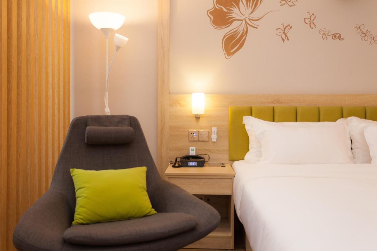 ホテル Ibis Styles Nantong Development Zone Shimao Plaza エクステリア 写真