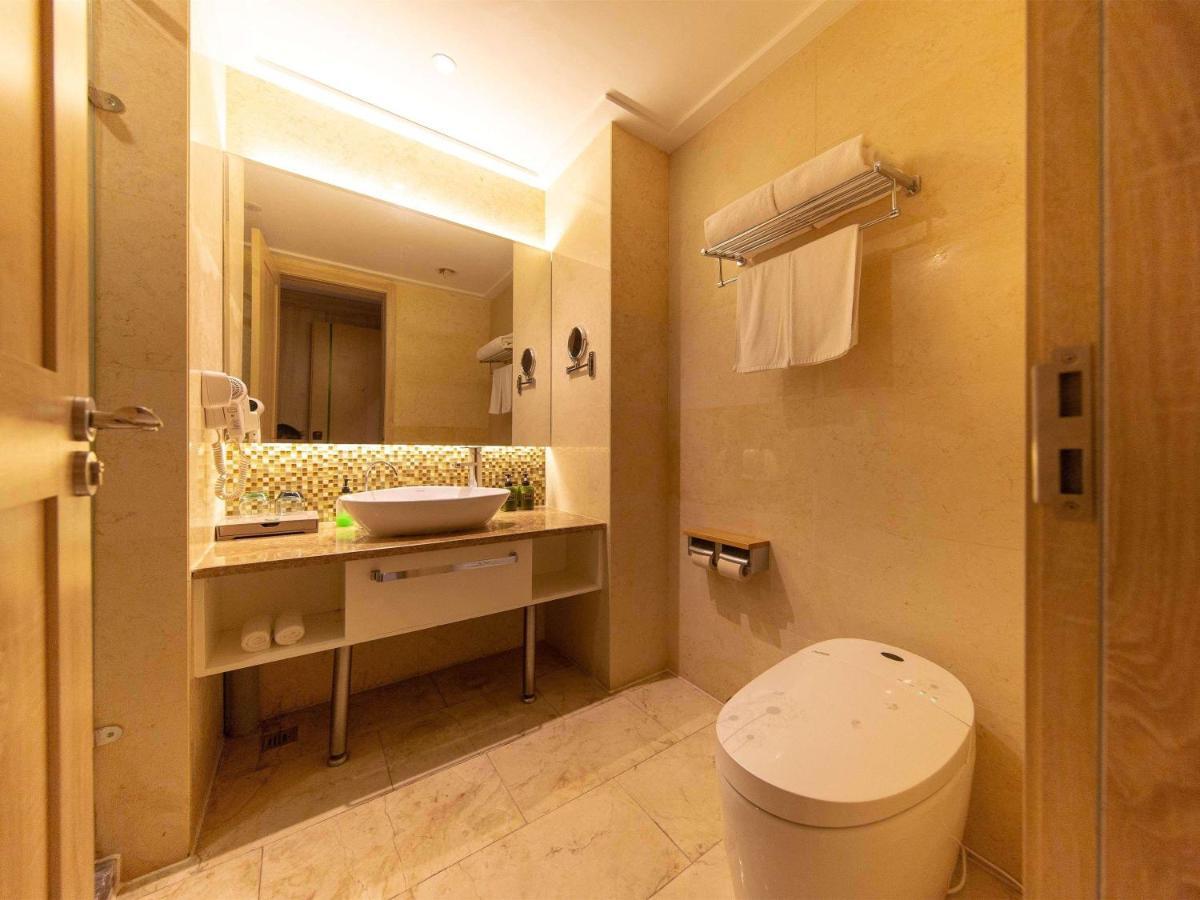 ホテル Ibis Styles Nantong Development Zone Shimao Plaza エクステリア 写真